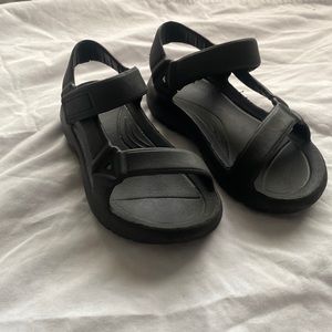 Black sandals